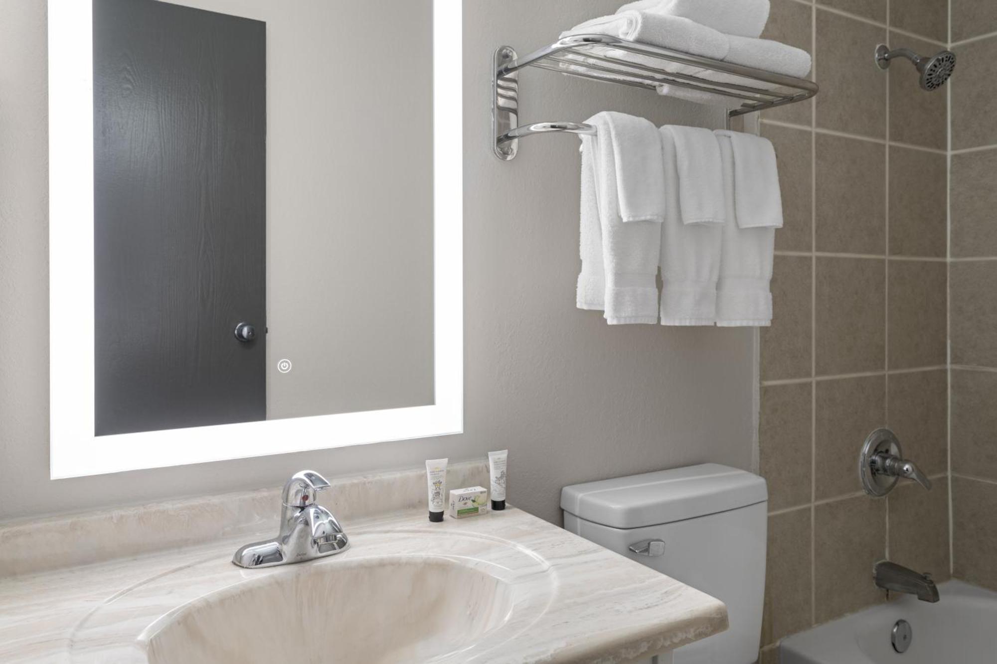 Baymont Inn & Suites By Wyndham Liberty Eksteriør billede