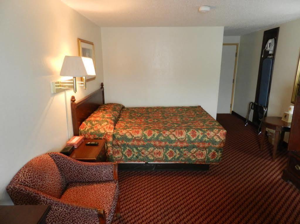 Baymont Inn & Suites By Wyndham Liberty Eksteriør billede