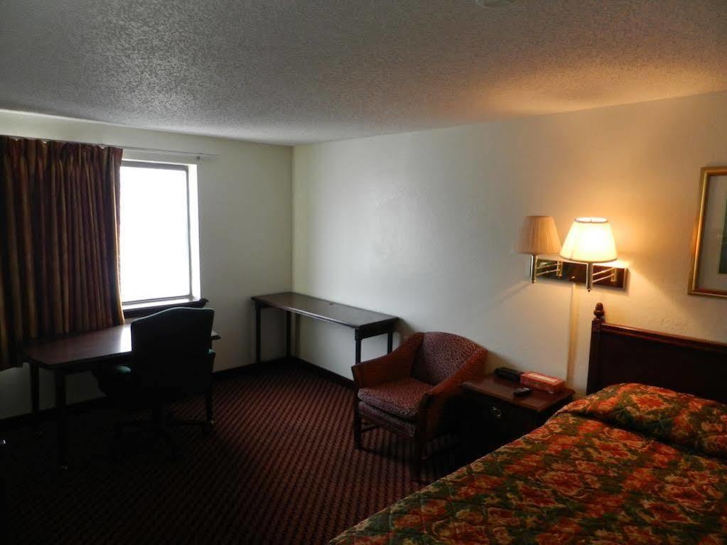 Baymont Inn & Suites By Wyndham Liberty Eksteriør billede